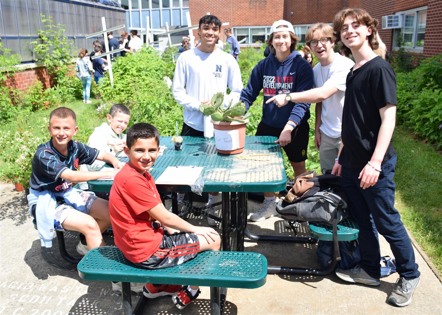Students in David LaMagna’s Advanced Placement Environmental Science class with fourth grade students at the high school. Photo courtesy of the Northport-East Northport UFSD.
