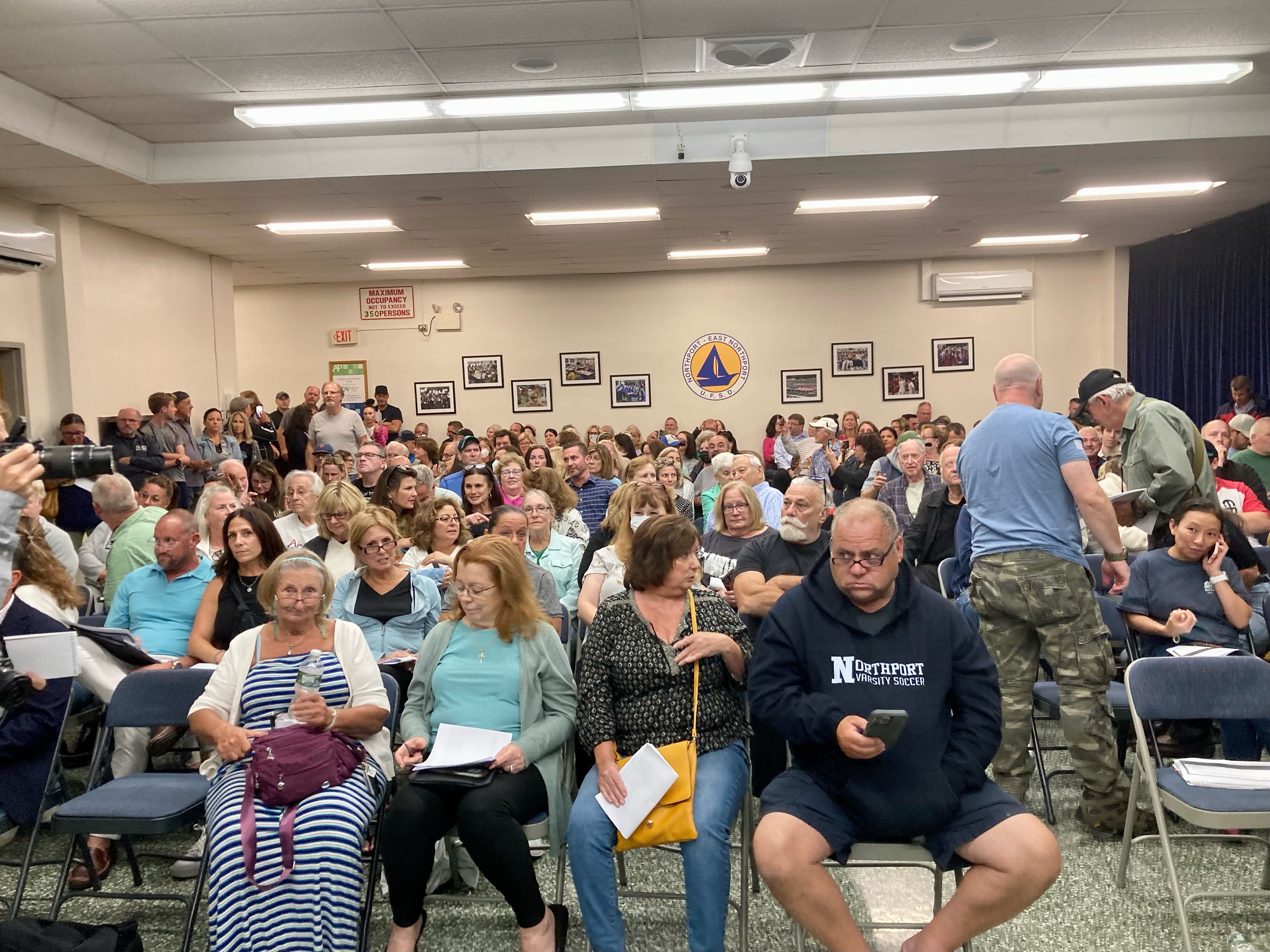  Attendees at the September 21 board of education meeting just prior to it being adjourned. The meeting has been rescheduled for Thursday, October 5 at Northport High School at 7pm.