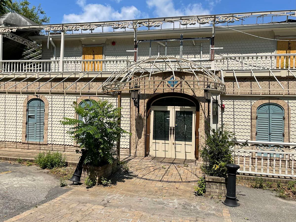 A proposed plan for the vacant Jellyfish Restaurant property in Centerport would remove the existing structure and create a new three-story, mixed-use building with a walk-out basement.