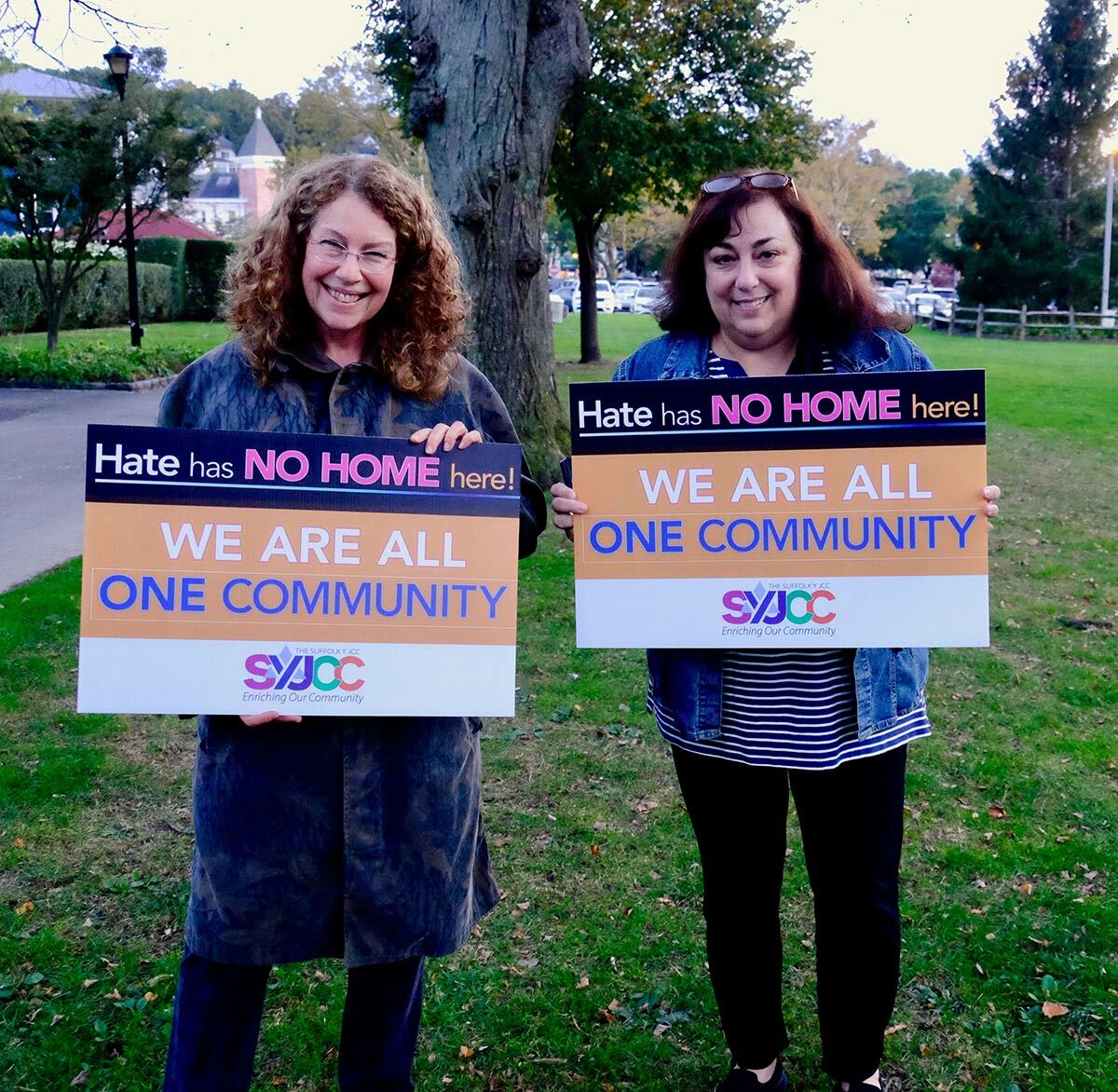 Members of the Suffolk Y JCC at the vigil. #LesGoldFoto